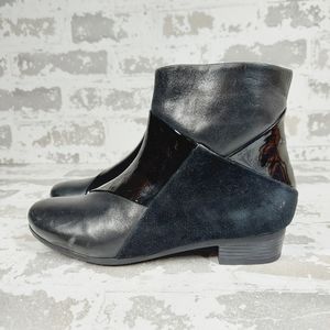 Trotters Black Leather Ankle Boots